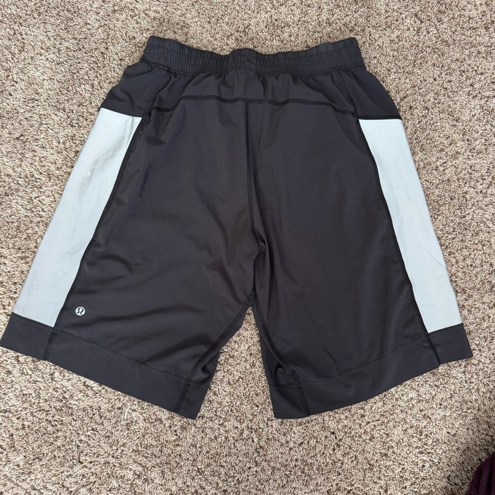 Lululemon Athletica Black and Gray Athletic Shorts with‎ Elastic Waistband